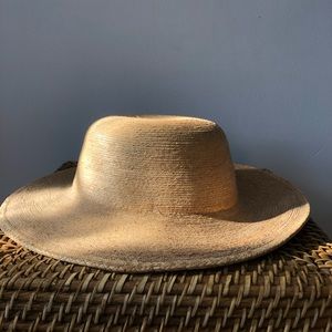 Beautifully made strongly woven straw hat